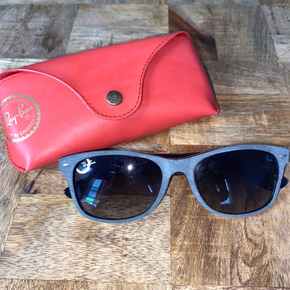 Gently Used Ray-Ban New Wayfarer Sunglasses